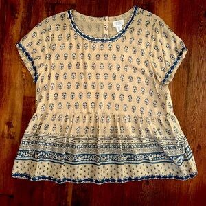 Sigrid Olsen top. XL. Blue and beige. Button closure in back.